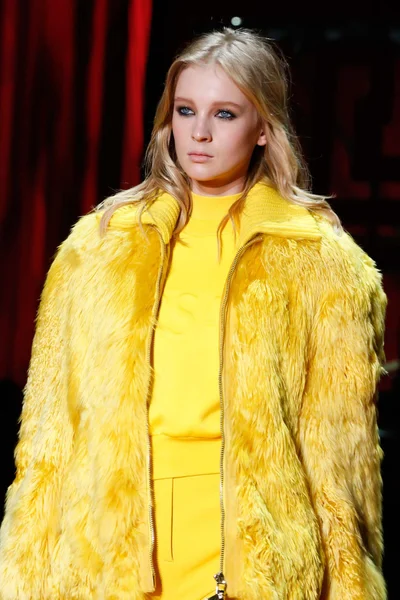 Look 26